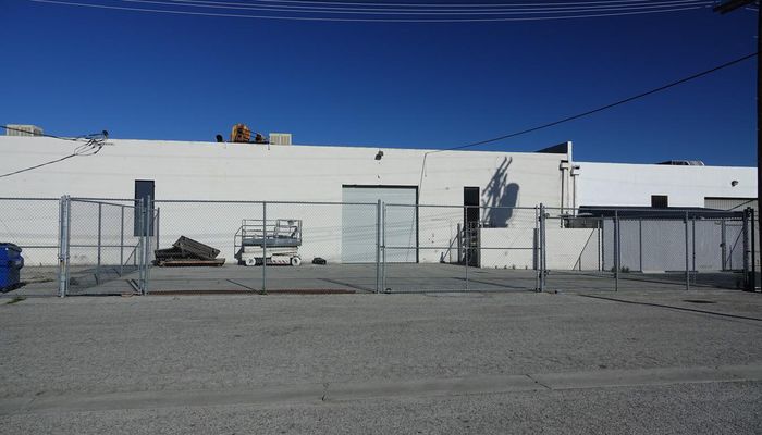 Warehouse Space for Rent at 8423-8431 Canoga Ave Canoga Park, CA 91304 - #35