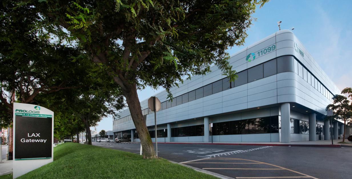 LAX Gateway photo 1