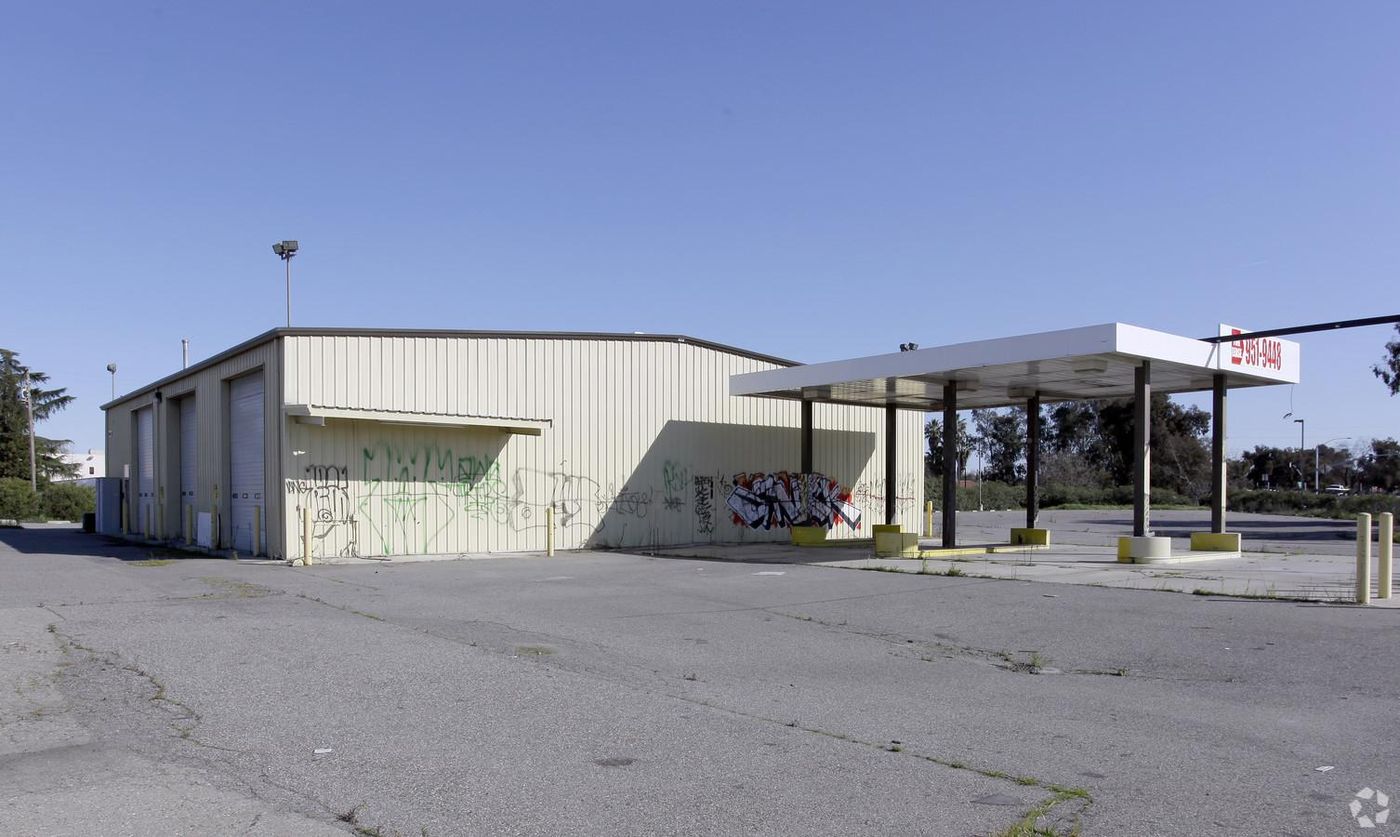Industrial Property For Lease photo 2