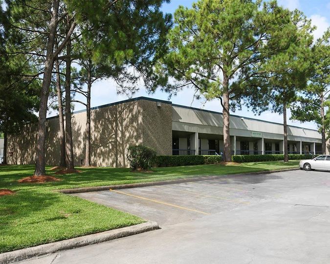 Pine Forest Business Park - 300 & 352 Garden Oaks Blvd