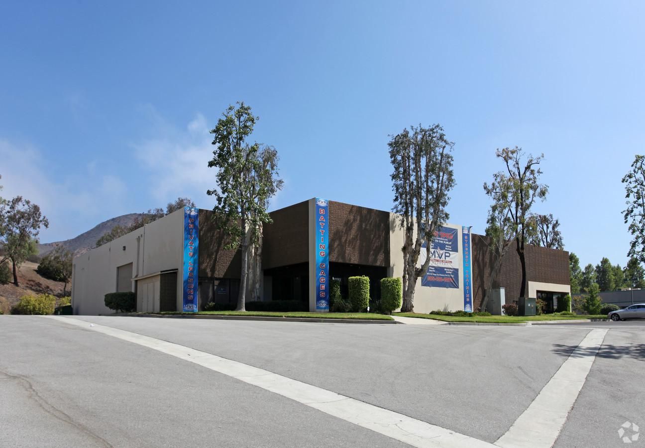Bldg 6 photo 2