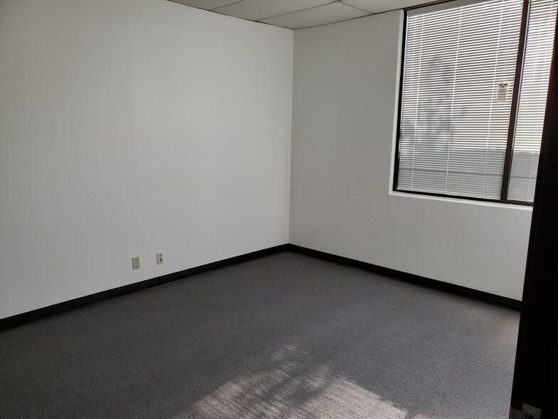 9155 Alabama Ave photo 3