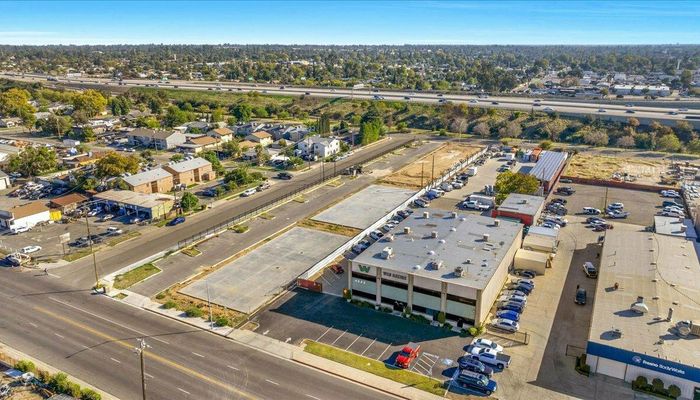 Warehouse Space for Rent at 4630 E Olive Ave Fresno, CA 93702 - #6