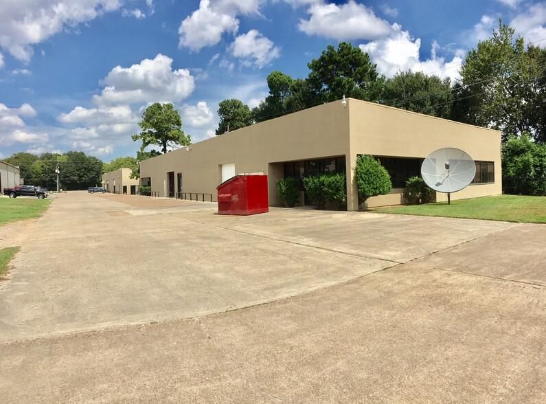 Bldg B 6911 Breen Rd photo 2