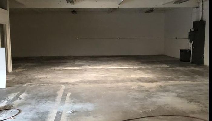 Warehouse Space for Rent at 6641 Sarnia Ave Long Beach, CA 90805 - #9