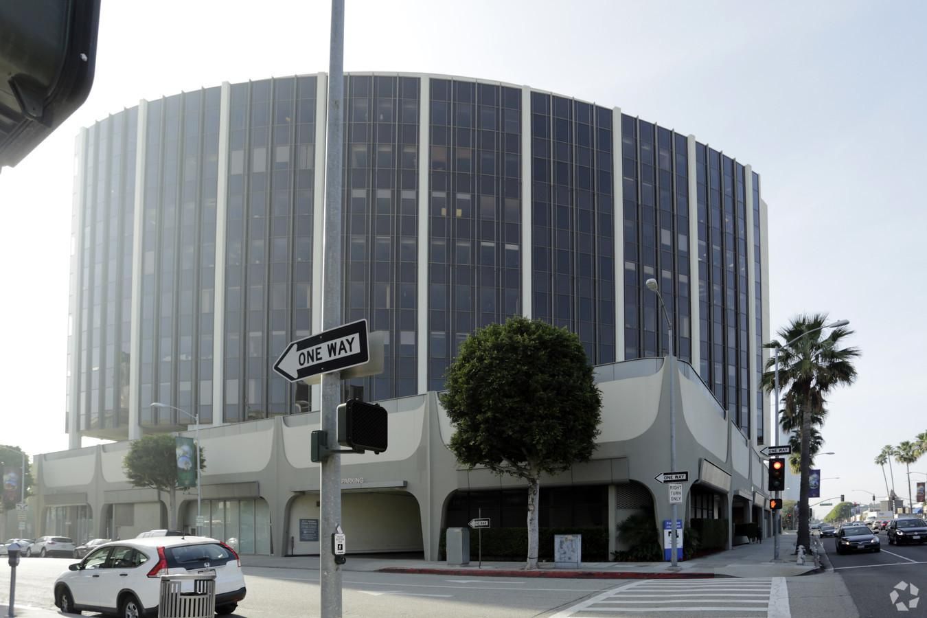 Beverly Hills Gateway photo 4