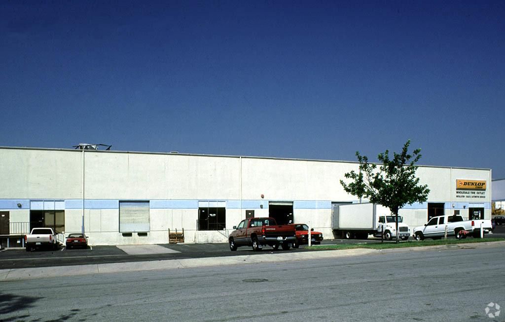 Bldg 4 photo 2