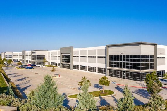 Building 2 2801 W Airport Fwy