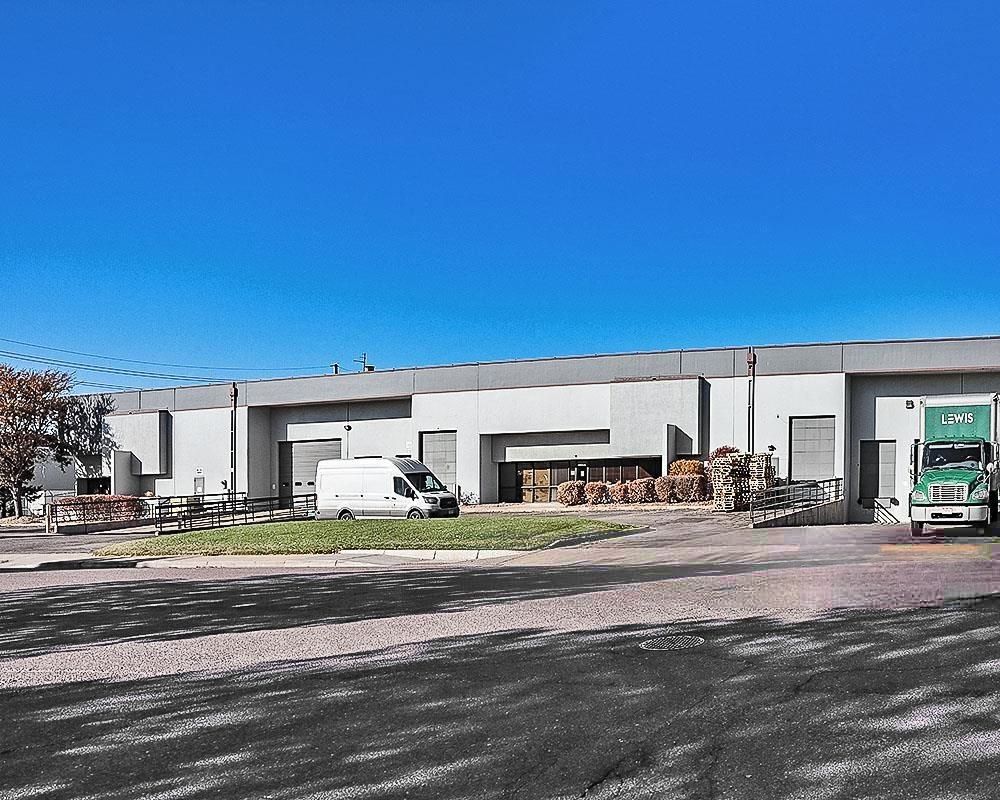Montbello Industrial Park - Bldg. 11 photo 2