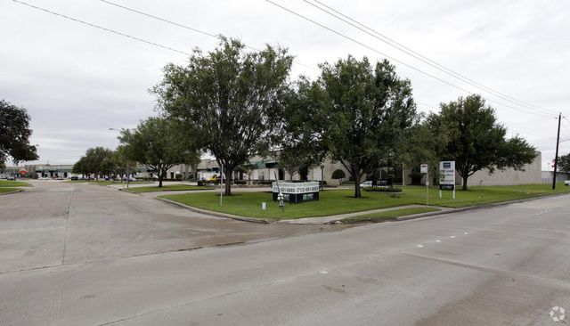 4749-4799 Eastpark Dr