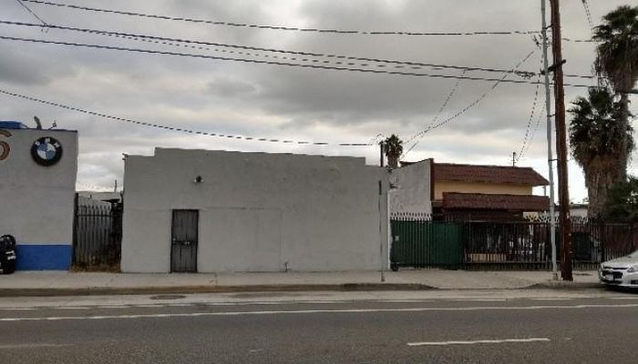 Warehouse Space for Sale at 5834 N Paramount Blvd Long Beach, CA 90805 - #1