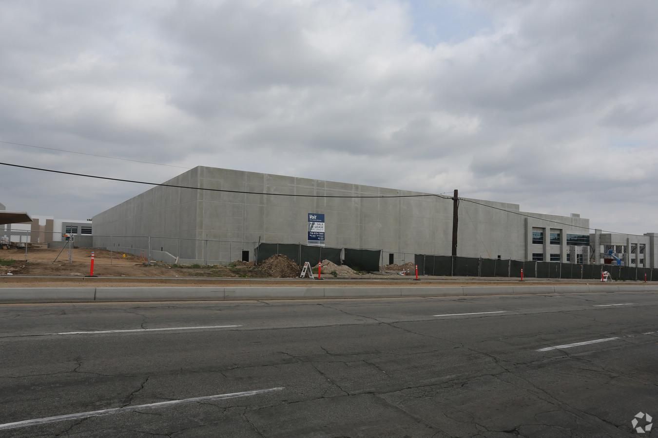 Building 6 photo 3