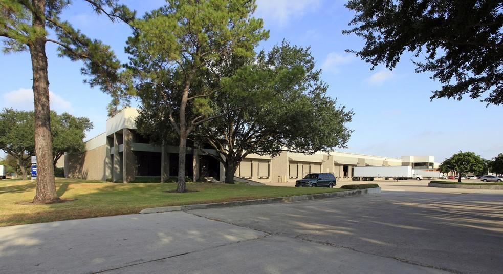 Northwest Industrial Park 9200-9230 Baythorne Dr photo 1