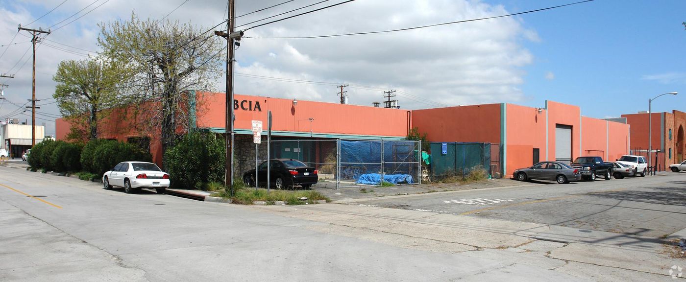 Green Zone Warehouse for Sale photo 2
