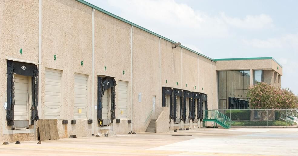 Blalock Distribution Center 4301 Blalock Rd photo 1