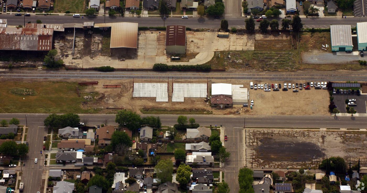 Industrial Property For Lease photo 1