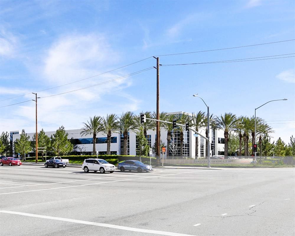Fontana Commerce Center - Building 5 photo 4