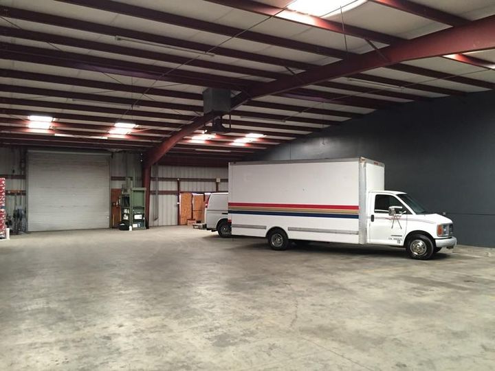Free Standing Office/Warehouse Spaces w/ Yard 1454 S Blackstone St