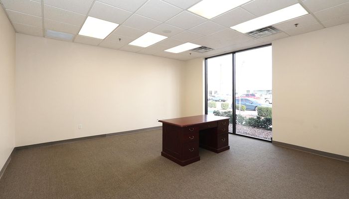 Warehouse Space for Rent at 39665 Entrepreneur Ln Palm Desert, CA 92211 - #6