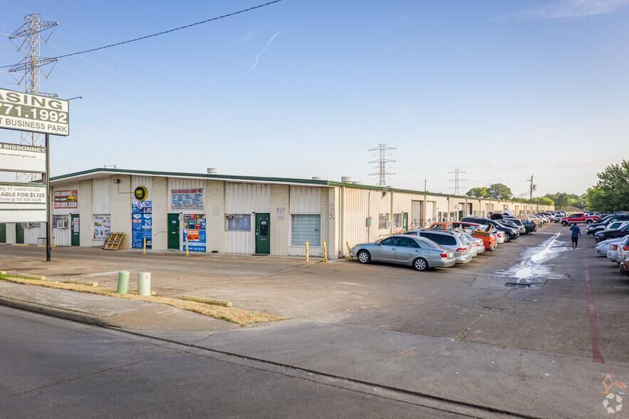 Bissonnet Business Park-Mechanics Welcome 11450 Bissonnet St photo 3