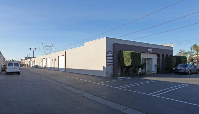 Warehouse Space for Rent at 11760 Roscoe Blvd Sun Valley, CA 91352 - #2