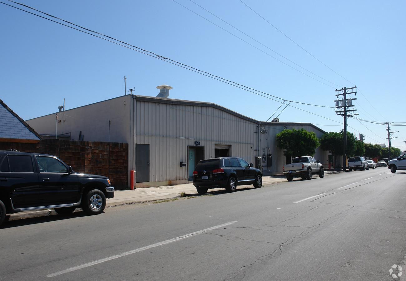 Industrial Property For Lease photo 4