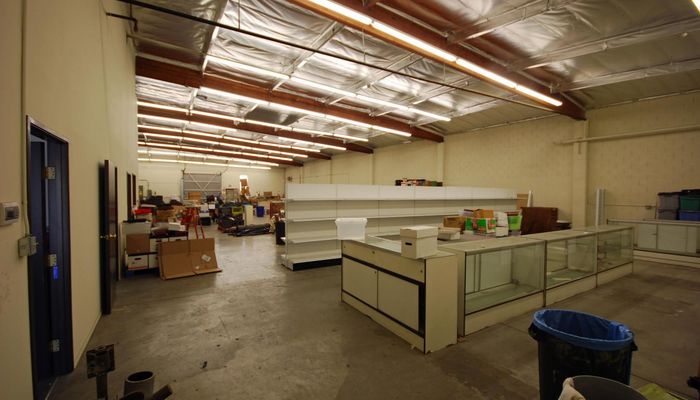 Warehouse Space for Rent at 6908-6922 Tujunga Ave North Hollywood, CA 91605 - #4