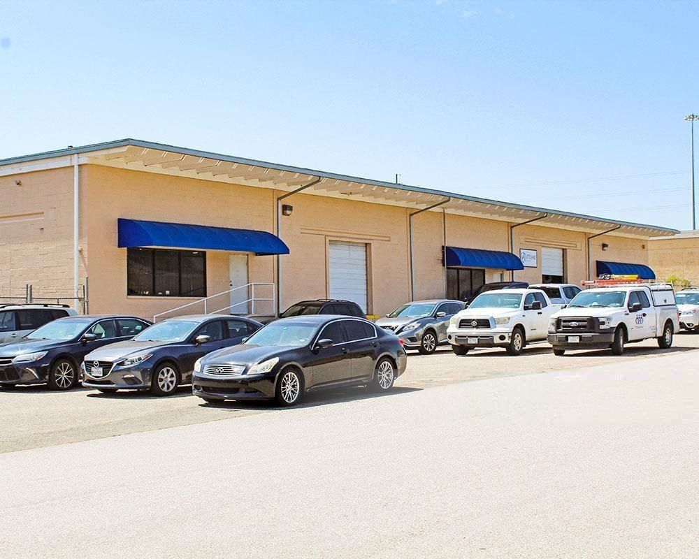 3907 Warehouse Row photo 2