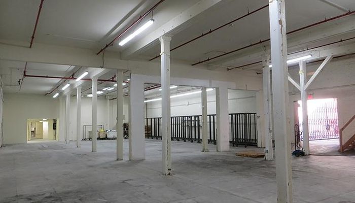 Warehouse Space for Rent at 538 S San Pedro St Los Angeles, CA 90013 - #20