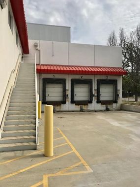 3 DOCK HIGHS, 40' CLEAR & HEAVY POWER!