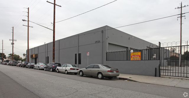 Clean Manufacturing/Warehouse Facility