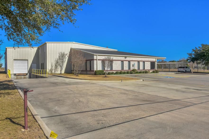 Freeport Business Park 18904 Freeport Dr photo 3