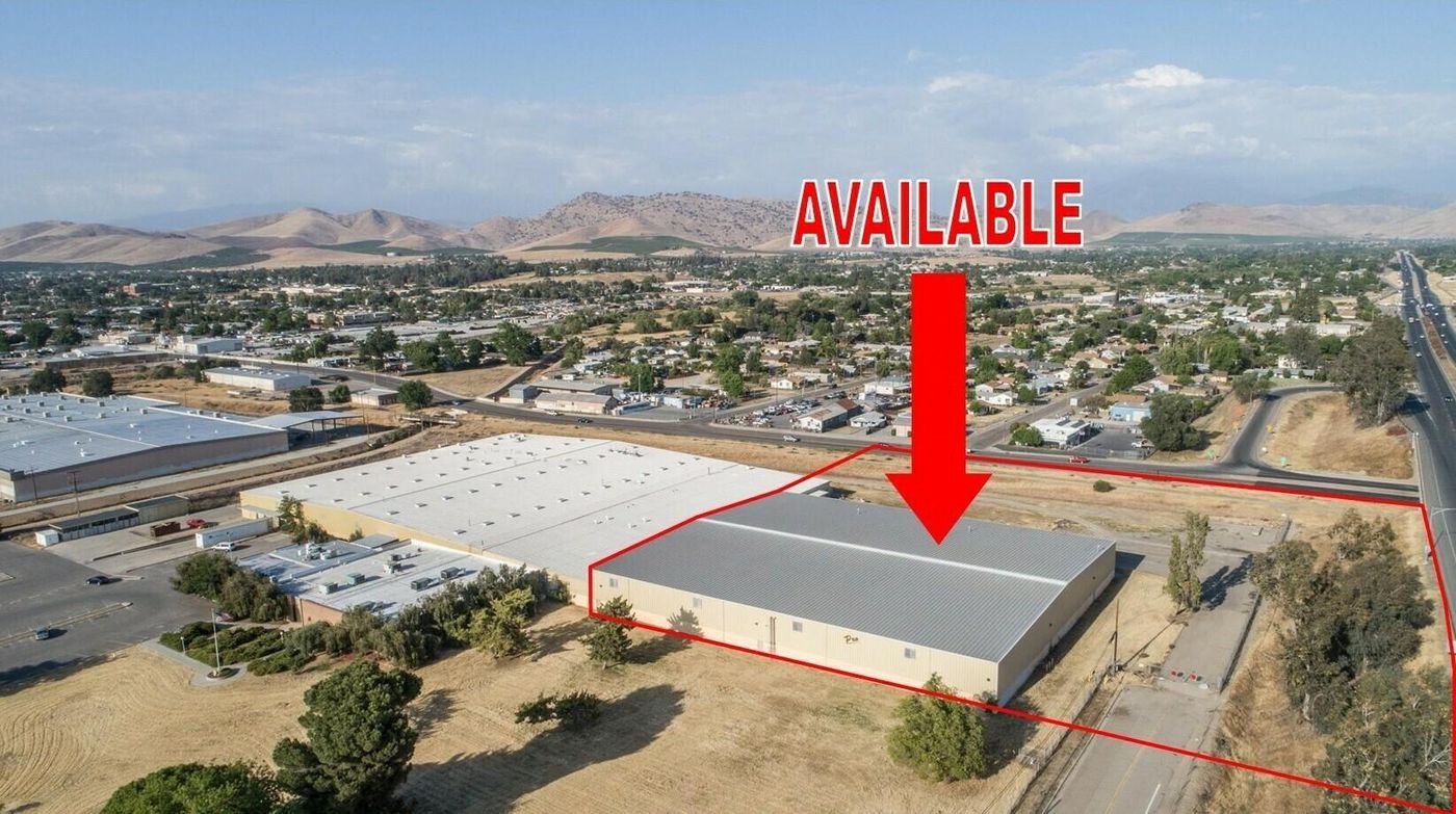 Freestanding Industrial Manufacturing Building w/ Yard photo 1