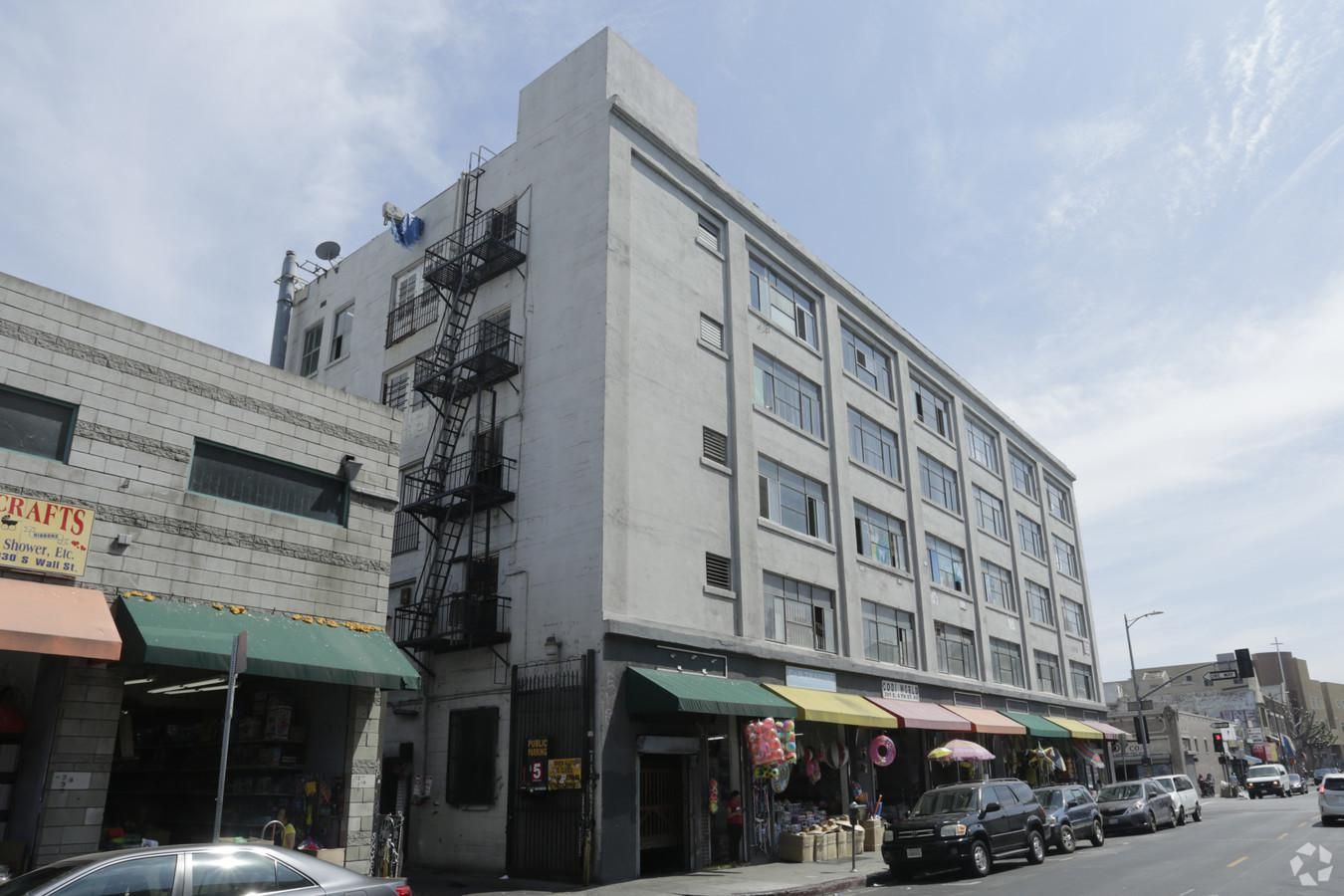 International Wholesale Center photo 3