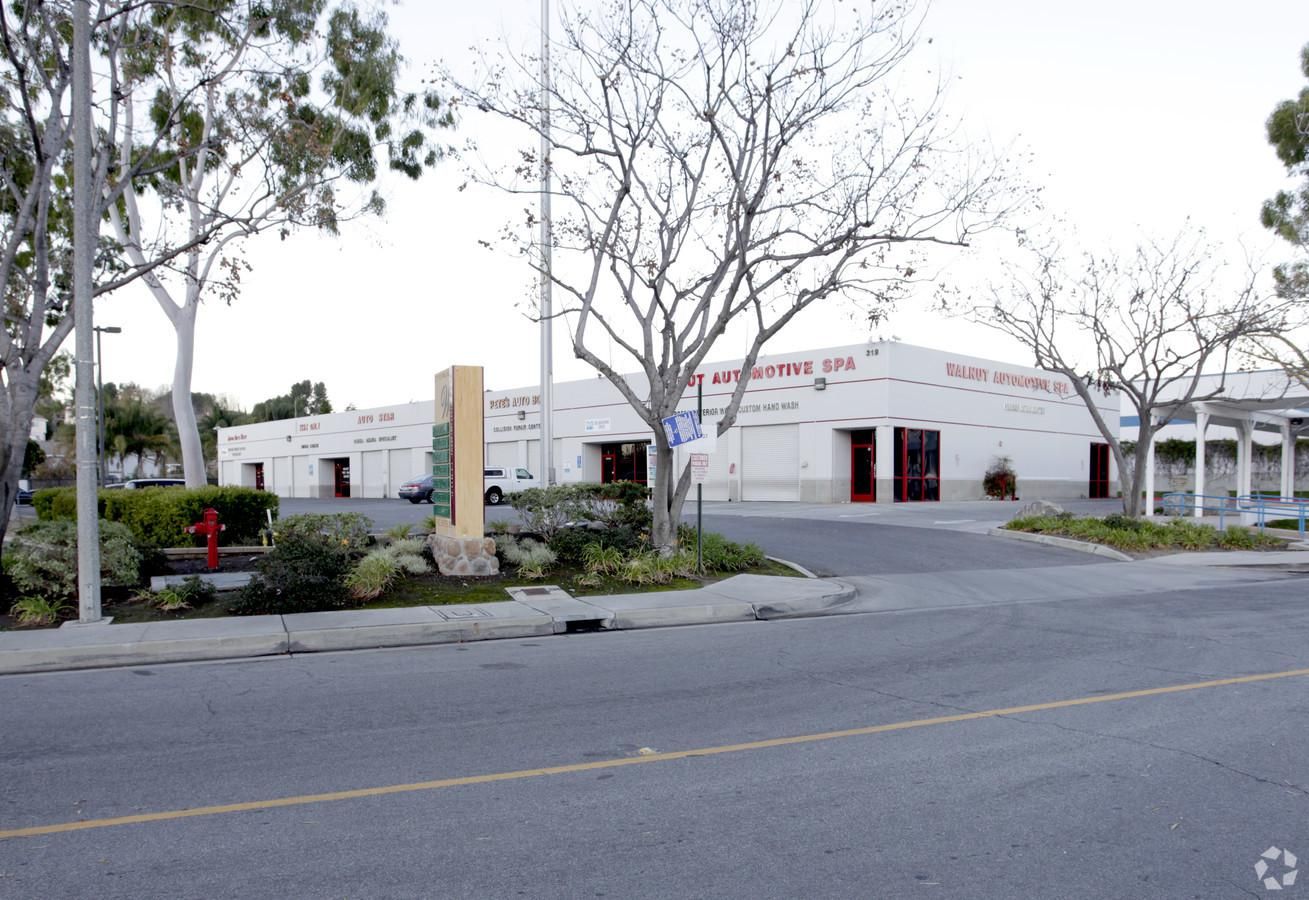 Flex Property For Lease photo 1
