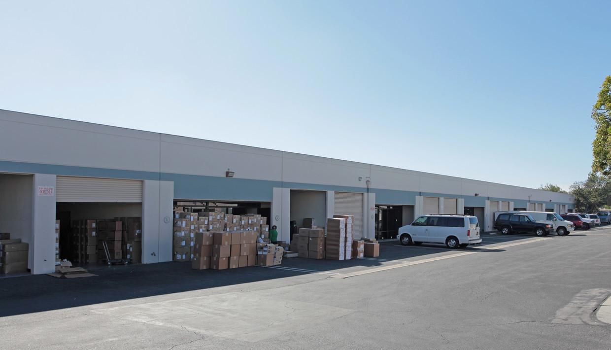 Torrance Commerce Center photo 3