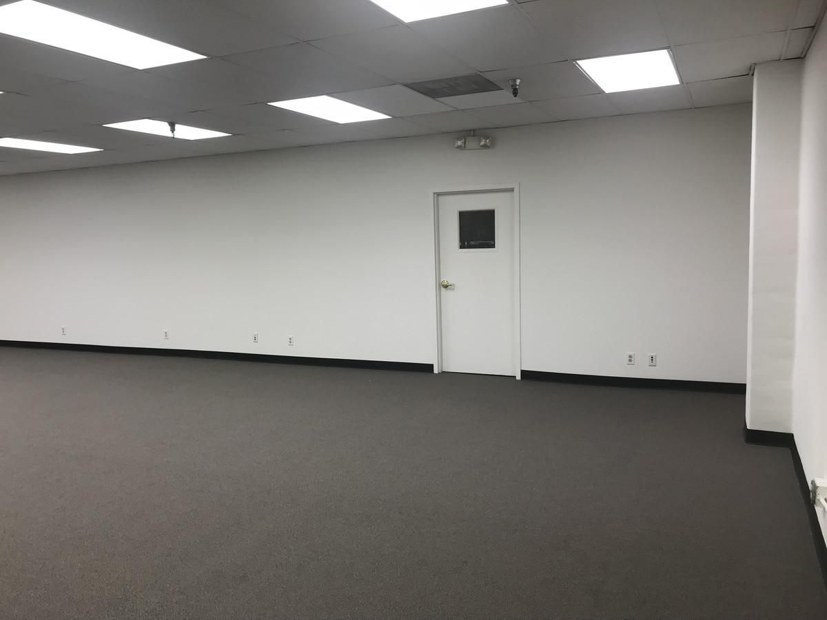 Multiple Spaces Property for Lease photo 4