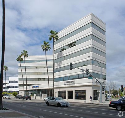 Wilshire Rexford Plaza