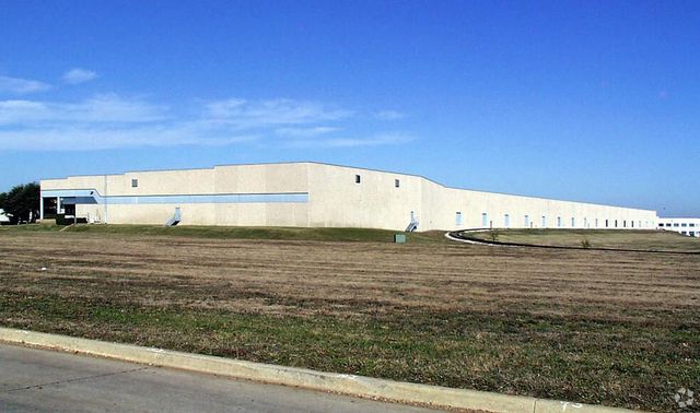 Empire Distribution Center 4125-4332 Empire Rd