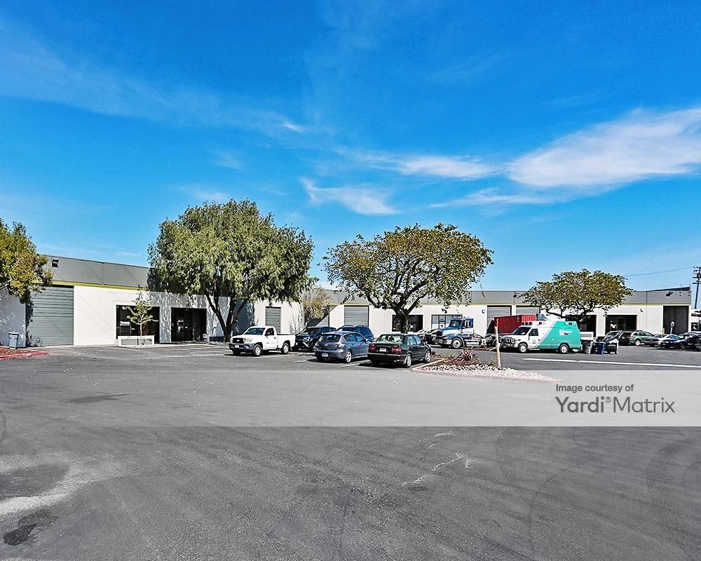 Whitney Airport Commerce Center photo 2