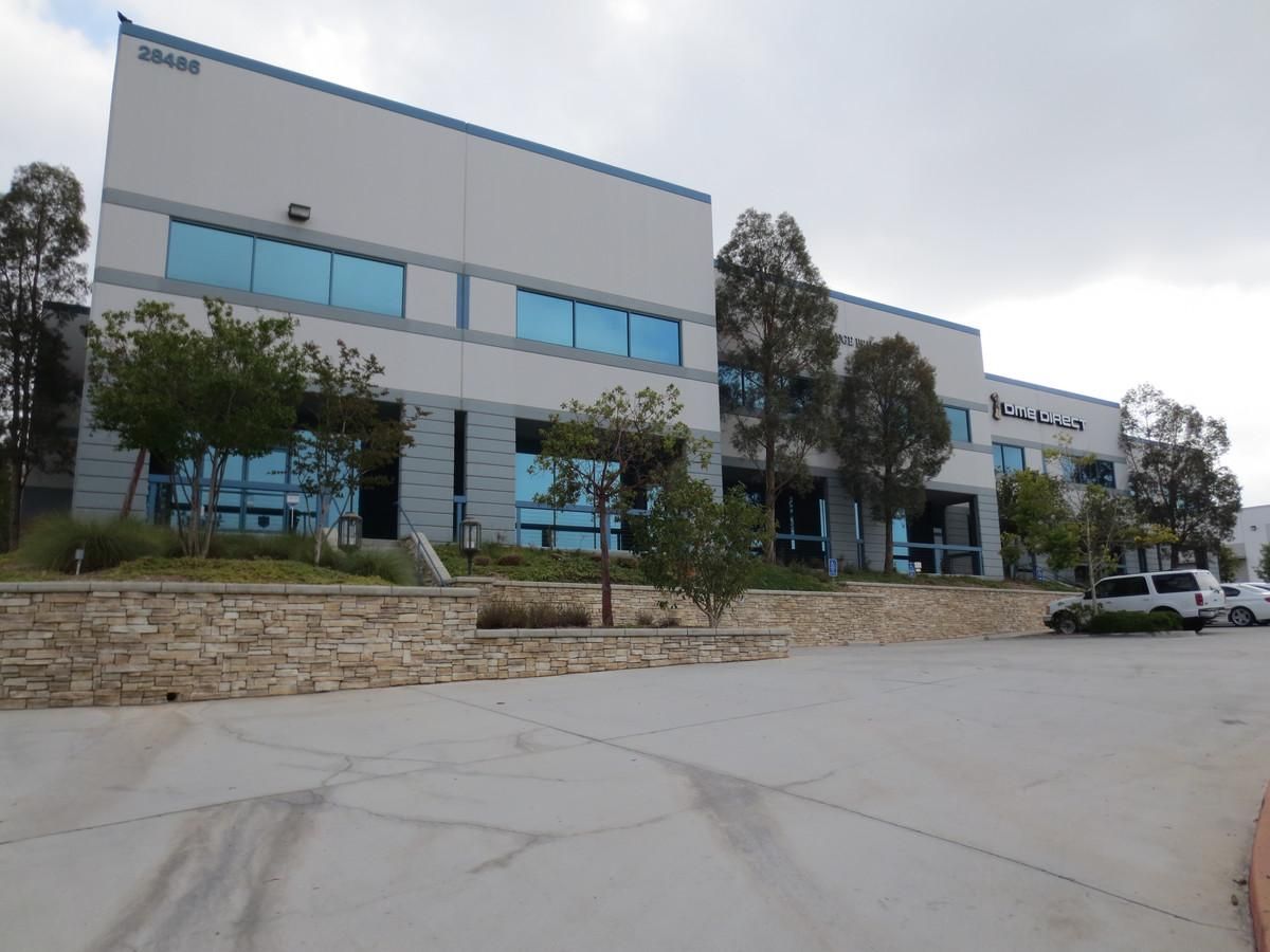 High-Image Industrial/Office Facility photo 2