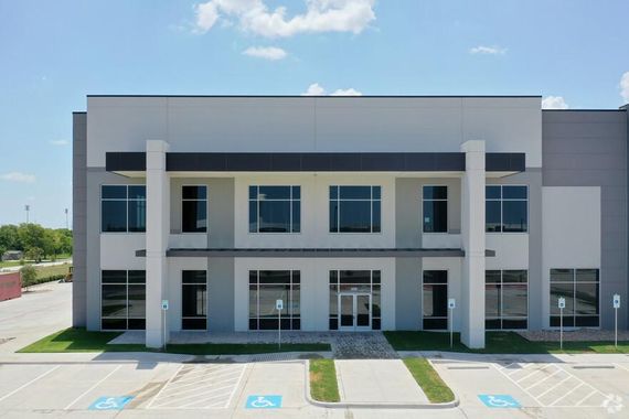 CORE5 Logistics Center at Wintergreen 1200 W Wintergreen Rd