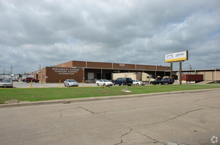 Central Transportation 3200 Irving Blvd photo 1