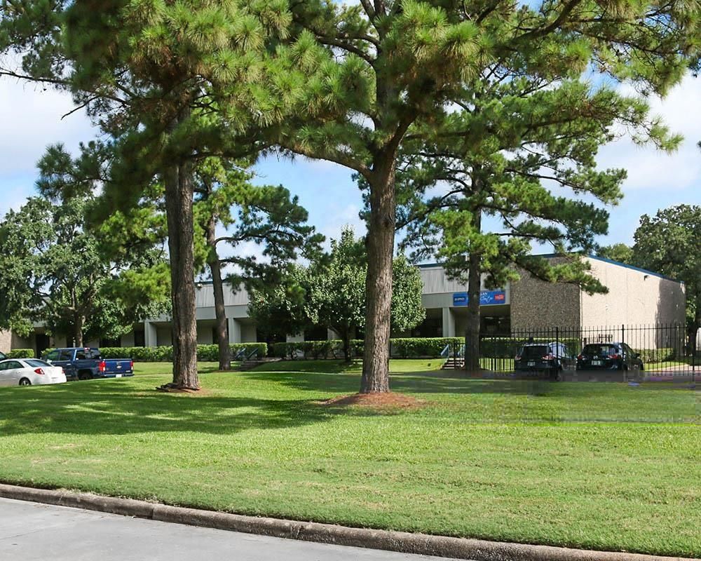 Pine Forest Business Park - 300 & 352 Garden Oaks Blvd photo 3