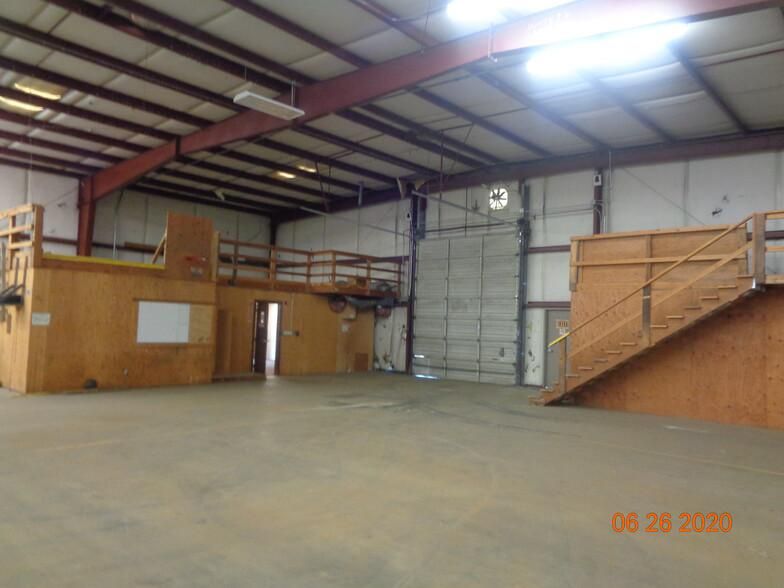485 Pierroz Rd photo 3