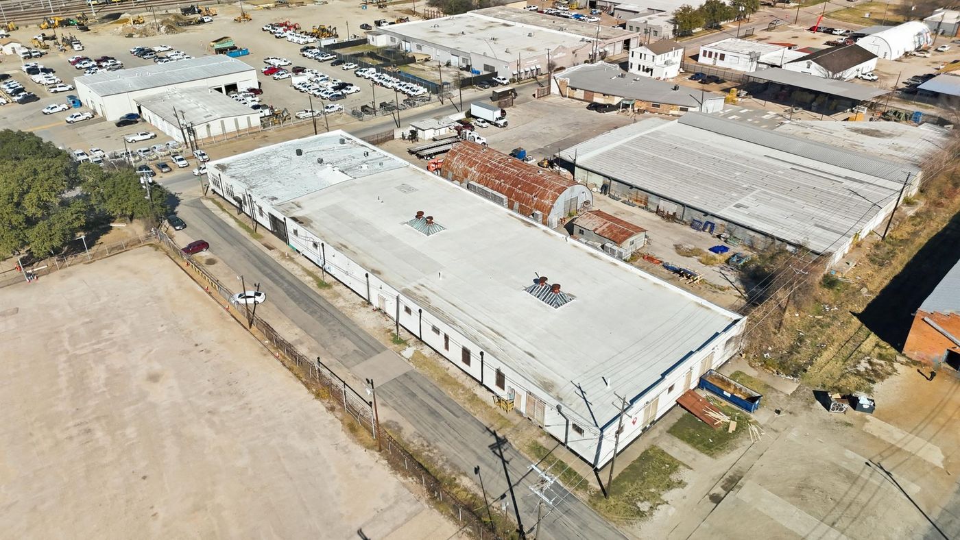 2700 Atlanta Street photo 3