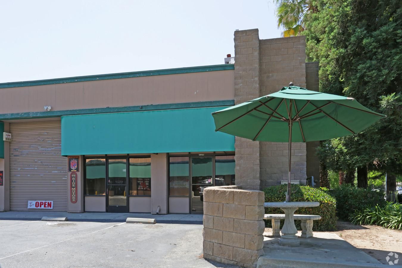 Multiple Spaces Property For Lease photo 3