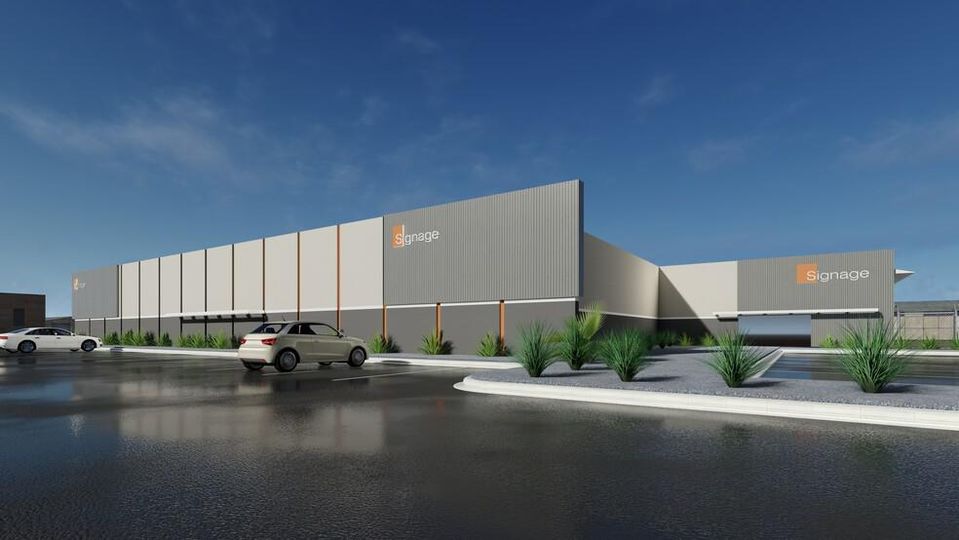 SERVICE BUILDING WITH YARD 2600 W McDowell Rd