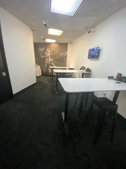 8484 Wilshire Blvd photo 2