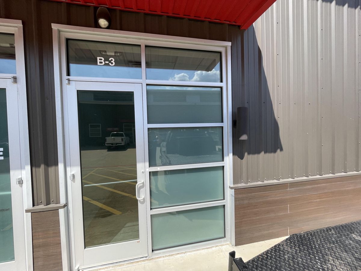 331 Corporate Wood Dr photo 1